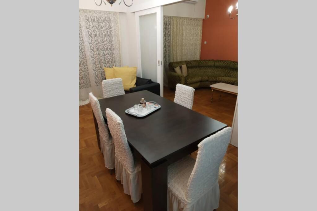 Classical Apartment In Acropolis Athen Eksteriør bilde